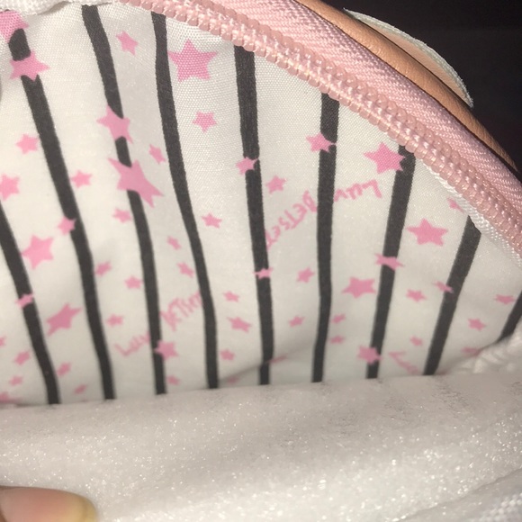 NWT Betsey Johnson Coin Purse/Wristlet Donut 🍩 - Picture 7 of 7